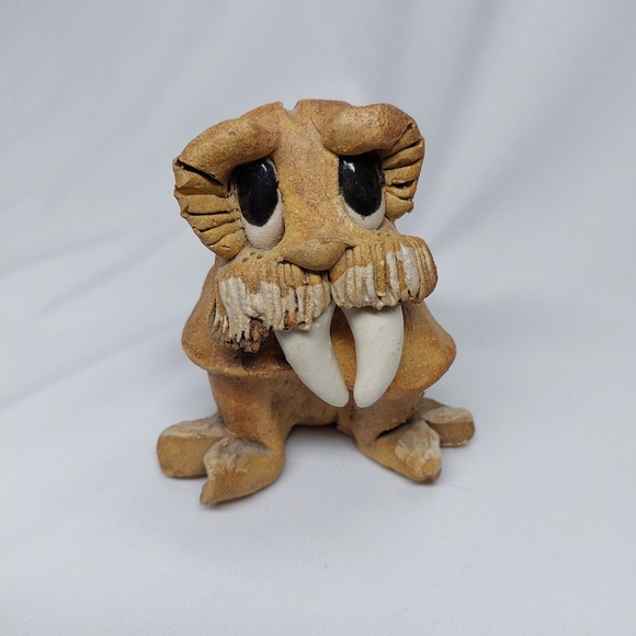 Vintage Max Hindt Walrus Art Pottery Figurine Whimsical Clay Signed 1970's - Picture 9 of 10